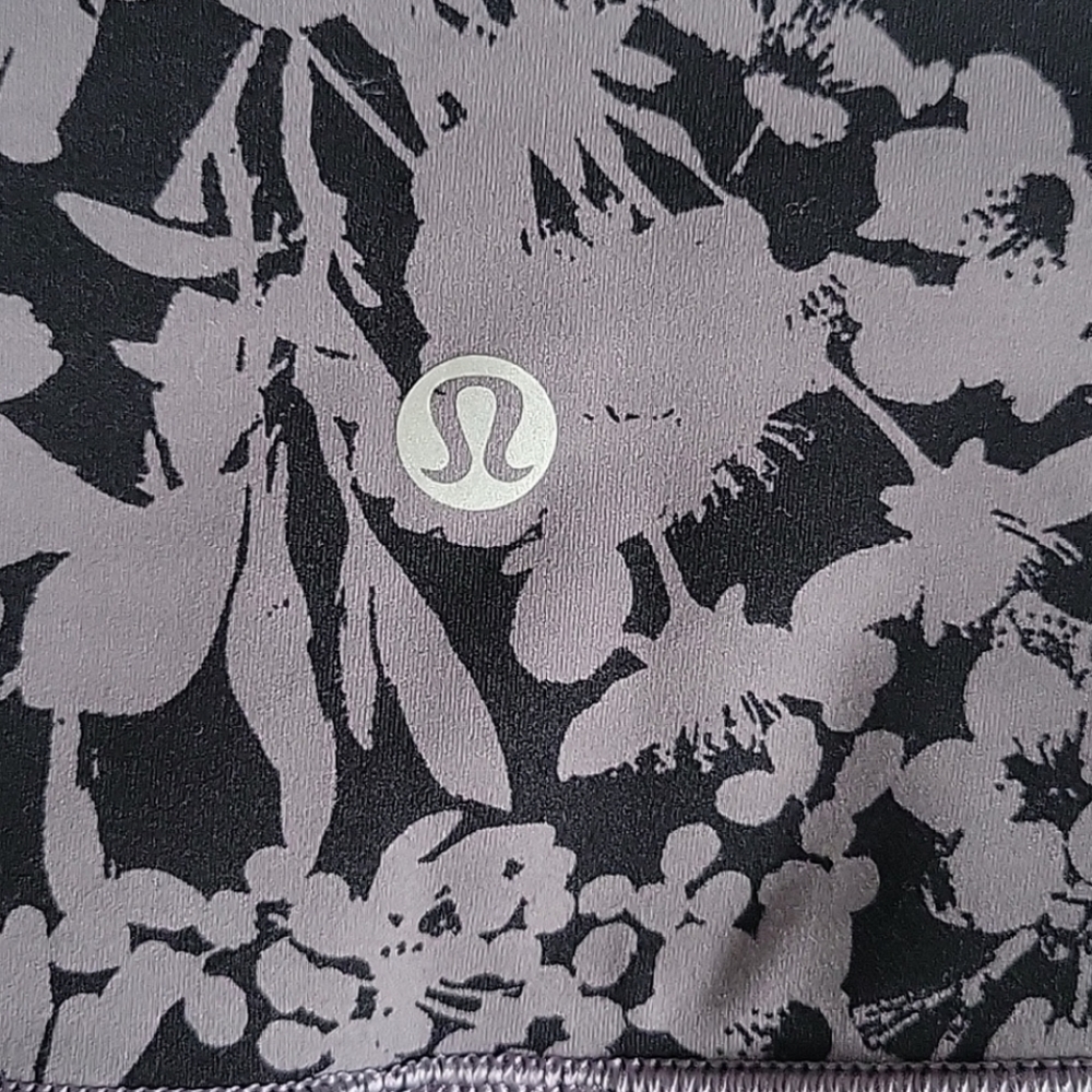 Lululemon In Movement Crop - Picture 7 of 9